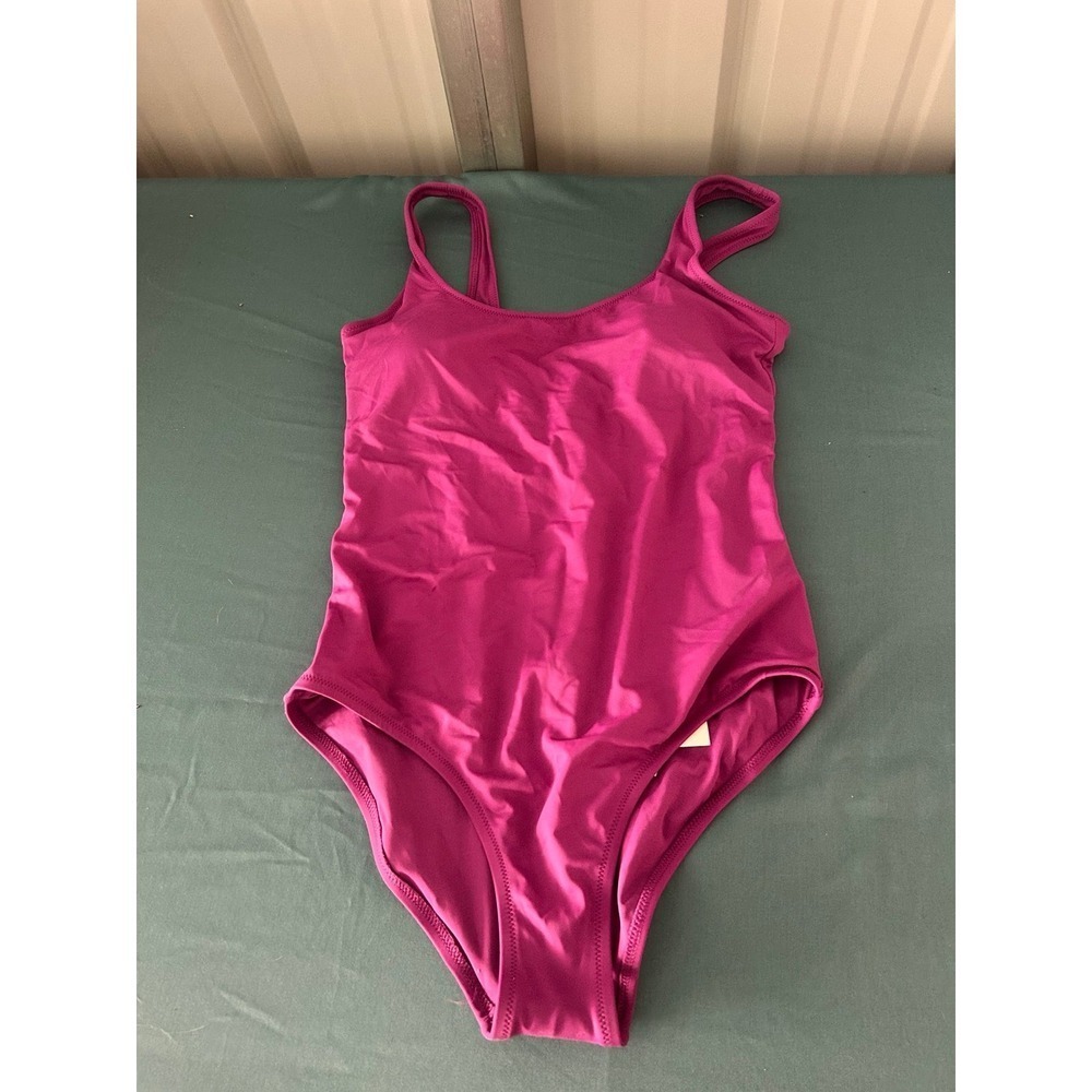 Swimsuit‎
